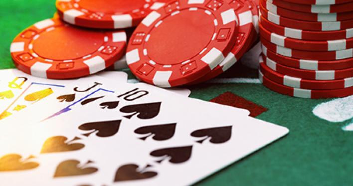 Giocare ai Tre Principali Tipi di Poker