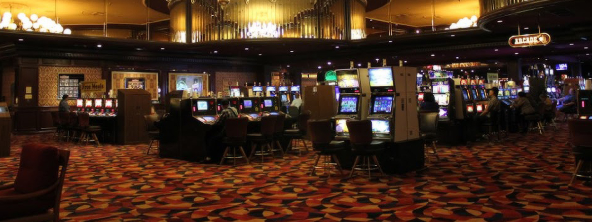 Gold Strike Hotel & Gambling Hall
