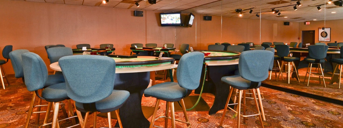 Doublewood Inn Casino Lounge