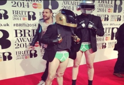 Paddy Power Sends Imposters to Crash Brit 2014 Music Awards