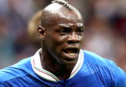 Premier League: Mario Balotelli to stay at Liverpool